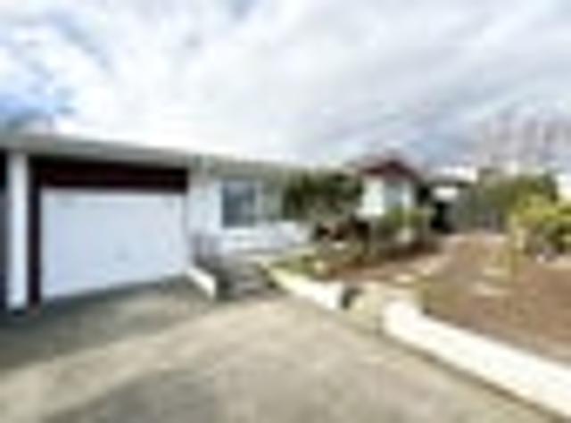 Townhouse for rent in Fendalton, Canterbury