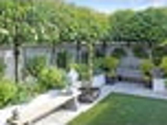 Townhouse for rent in Fendalton, Canterbury