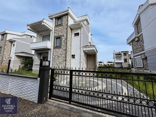 Edremit içerisinde kiralık Villa