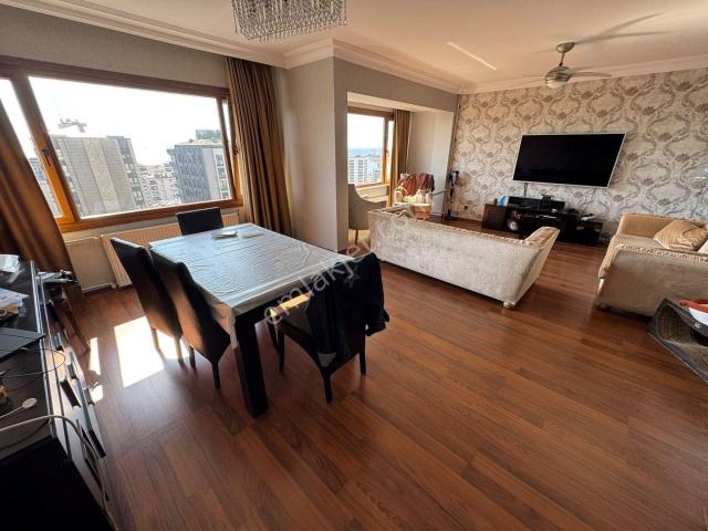 Kadiköy, İstanbul içerisinde kiralık mülk