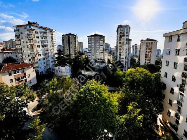 Kadiköy, İstanbul içerisinde kiralık mülk