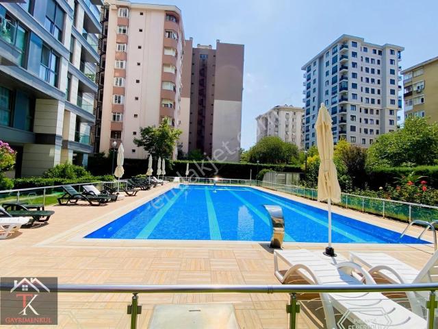 Kadiköy, İstanbul içerisinde satılık mülk