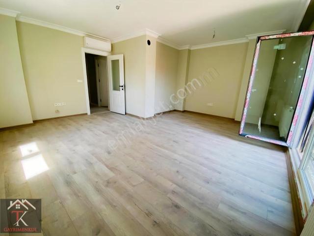 Kadiköy, İstanbul içerisinde kiralık mülk