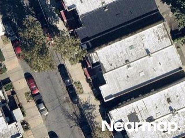 House for sale in The Bronx, Arverne