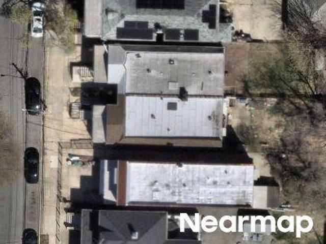 House for sale in The Bronx, Arverne