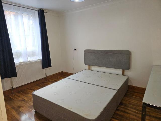 Apartment for rent in Stockwell, Greater London