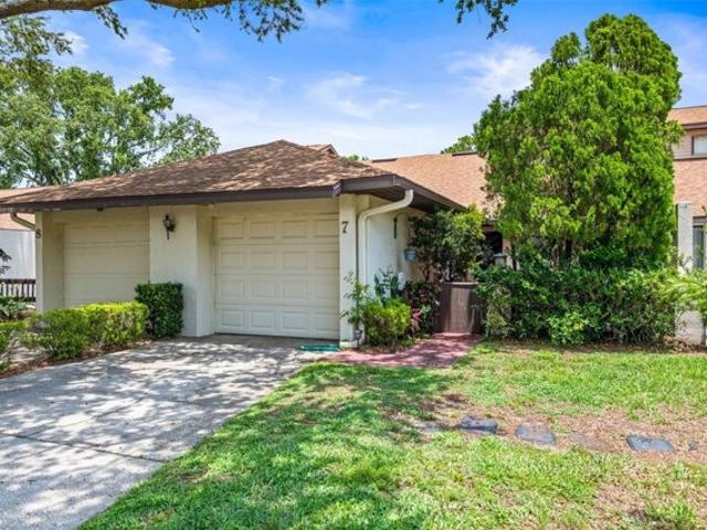 Condo for sale in Lakeland