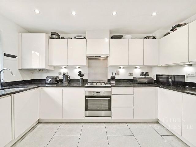 House for rent in Harrow Weald, Isle Of Man