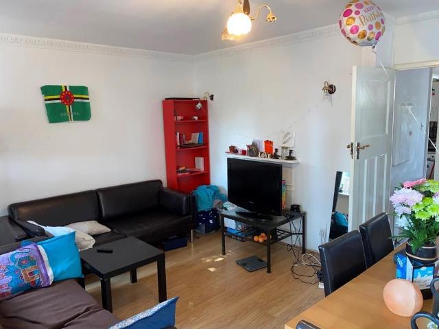 House for rent in Stockwell, Greater London