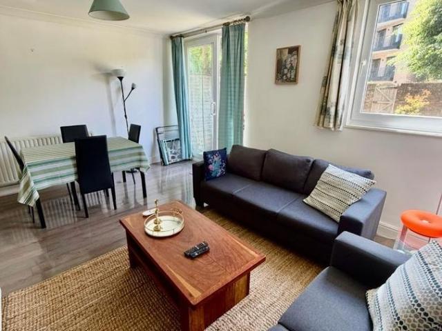House for rent in Stockwell, Greater London