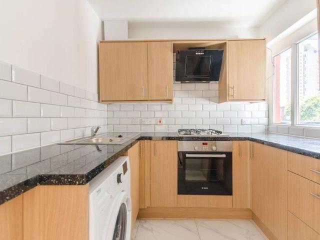 Apartment for rent in Stockwell, Greater London