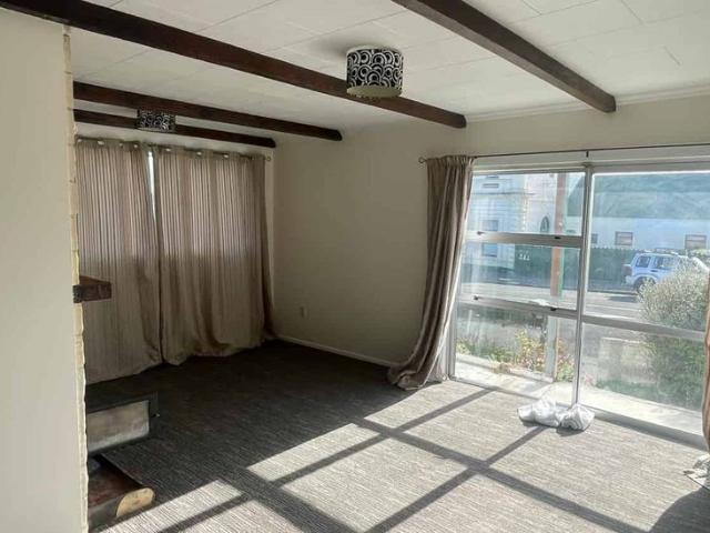 House for rent in Otakou