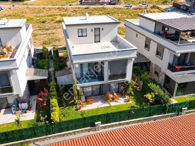 Çolak İbrahim Bey Mahallesi, Seferihisar içerisinde satılık Villa