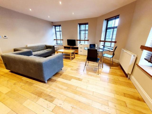 Apartment for rent in Maitland Park, Greater London