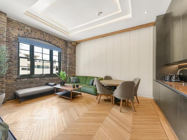 Apartment for rent in Chalk Farm, Greater London