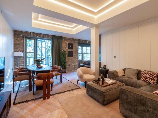 House for rent in Chalk Farm, Greater London