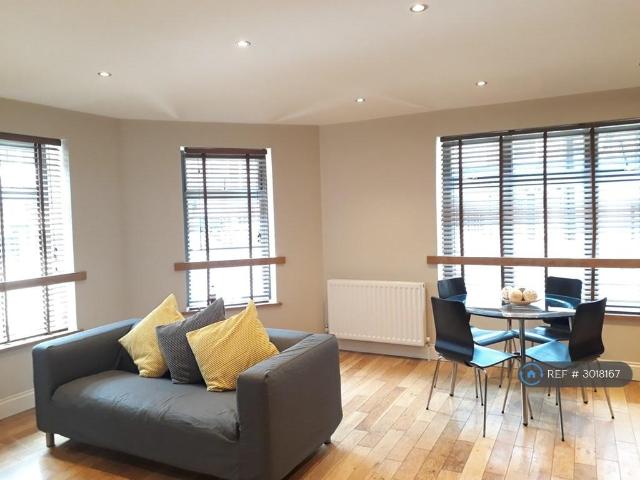 Apartment for rent in Chalk Farm, Greater London