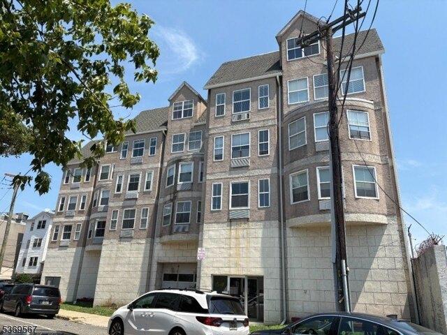 Condo for sale in Newark Condo for sale in Newark