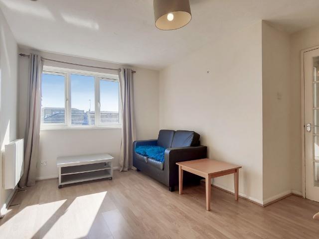 Studio for rent in Isle Of Dogs, Greater London