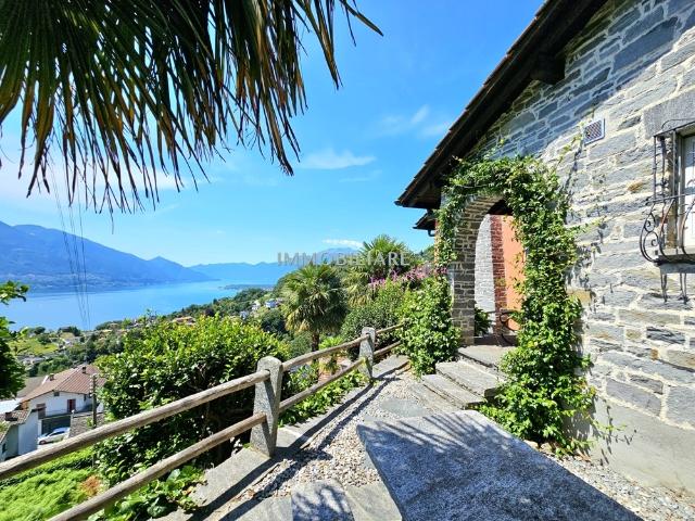 Haus kaufen in Gordola, Tessin