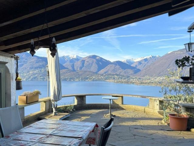 Haus kaufen in Gerra, Gambarogno, Tessin