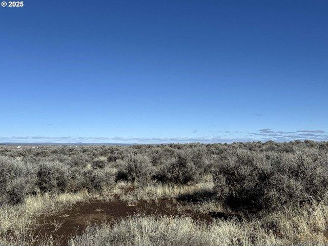 Land for sale in Christmas Valley, Lake County