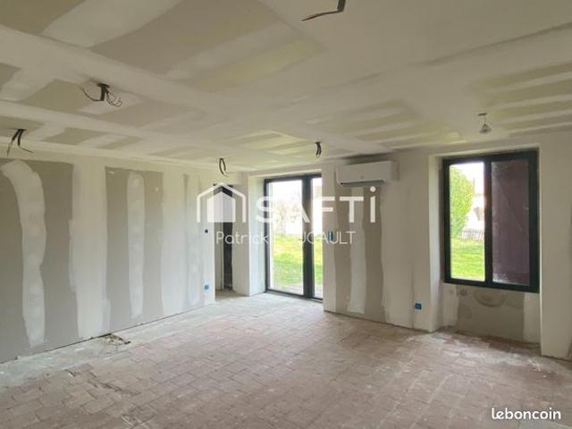 Maison vente à Montmorillon, Lhommaizé