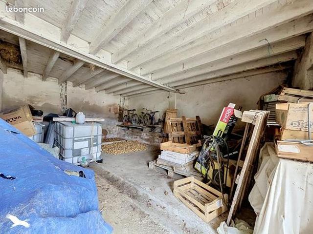 Maison vente à Saint-Genis-d'Hiersac, Charente
