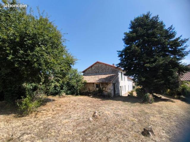 Maison vente à Confolens, Londigny