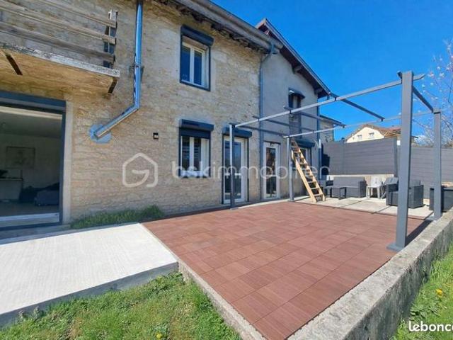 Maison vente à Saint-Claude, Viry
