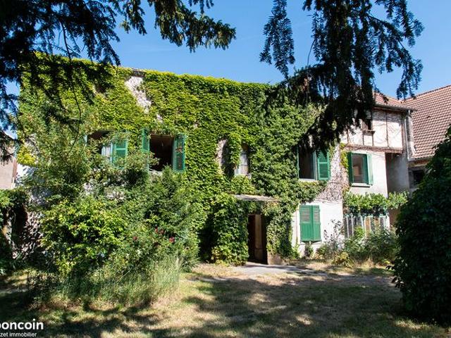 Maison vente à Riom, Auvergne-Rhône-Alpes