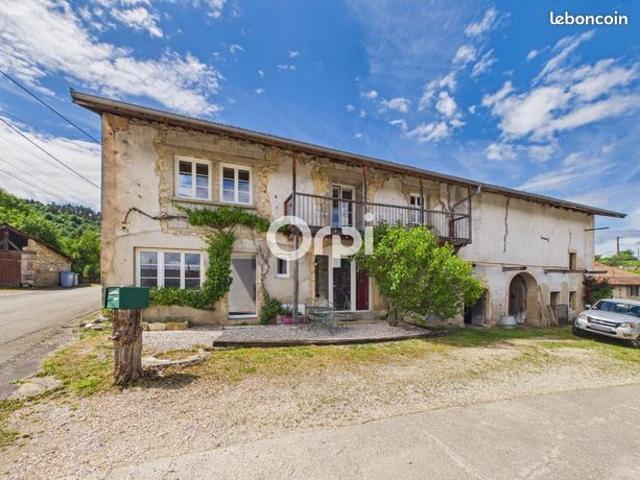 Maison vente à Lons-le-Saunier, Vescles