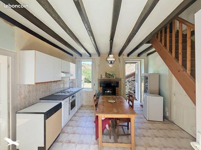 Maison vente à Nontron, Saint-paul-la-roche