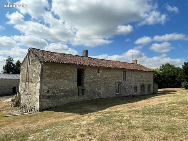 Maison vente à Châtellerault, Saires