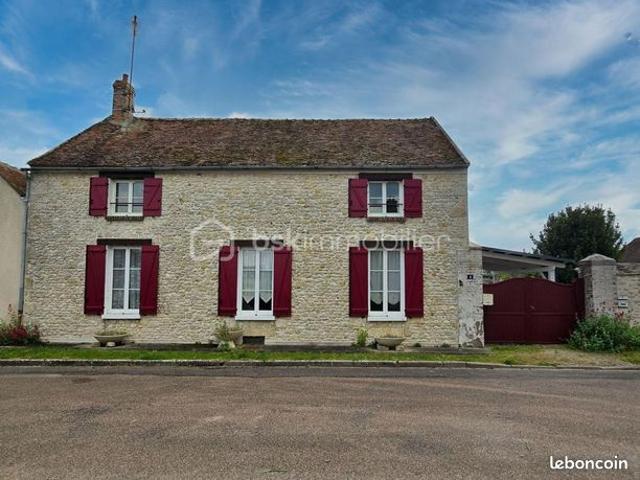 Maison vente à Fontainebleau, Arville