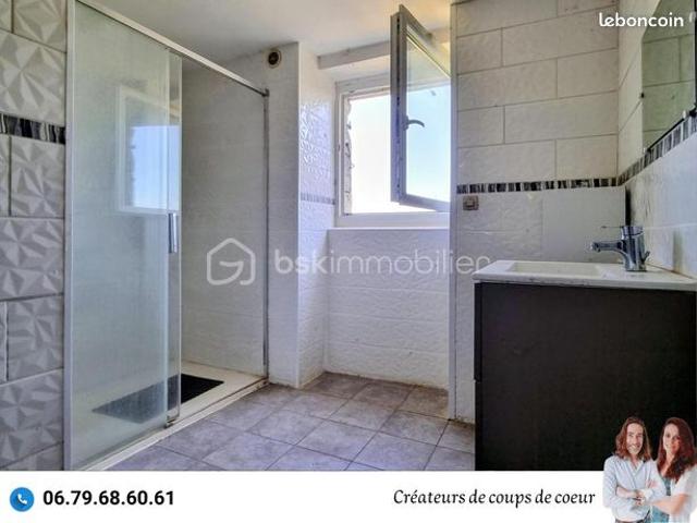 Maison vente à Niort, Mellé