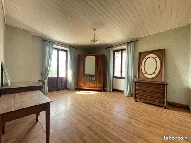 Maison vente à Annecy, Poisy
