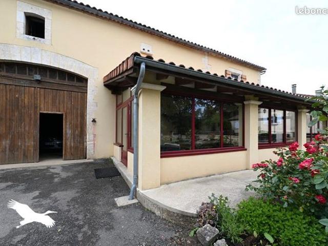 Maison vente à Angoulême, Montbron