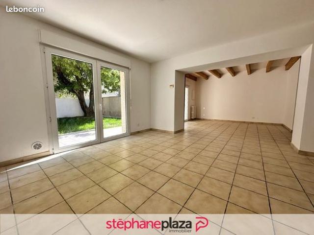 Maison vente à Camaret-sur-aigues