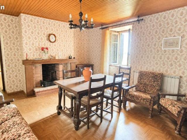 Maison vente à Villefranche-de-Rouergue, La Salvetat-peyralès