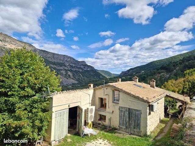 Maison vente à Nyons, Rémuzat