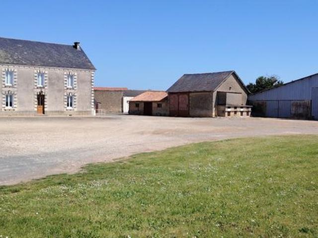 Maison vente à Parthenay, Assais-les-jumeaux