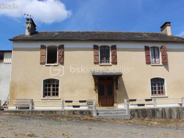 Maison vente à Pau, Lucarré
