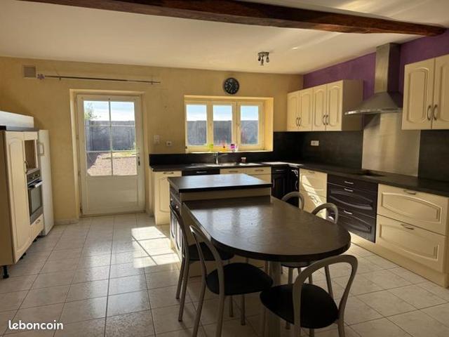 Maison vente à Saint-Laurent-de-la-Salle, Vendée