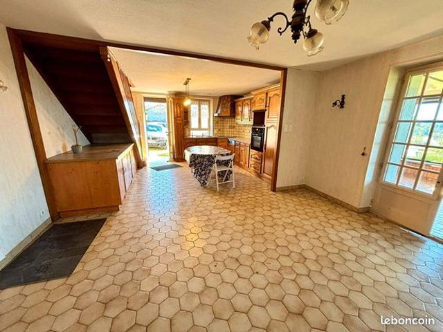 Maison vente à Roanne, La Pacaudière