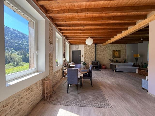 Maison vente à Nantua, Champfromier