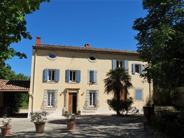 Ferme vente à Apt, La Tour-d'aigues