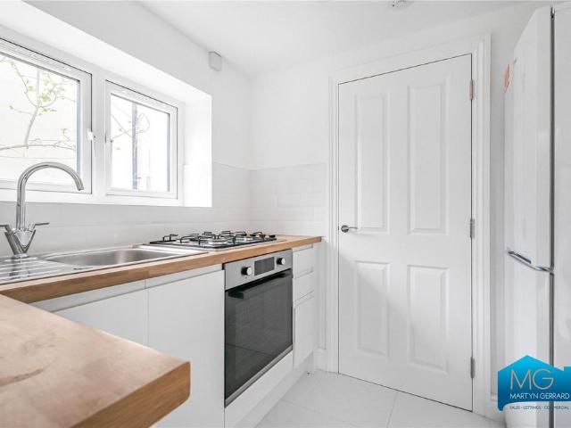 Apartment for rent in Stroud Green, Greater London