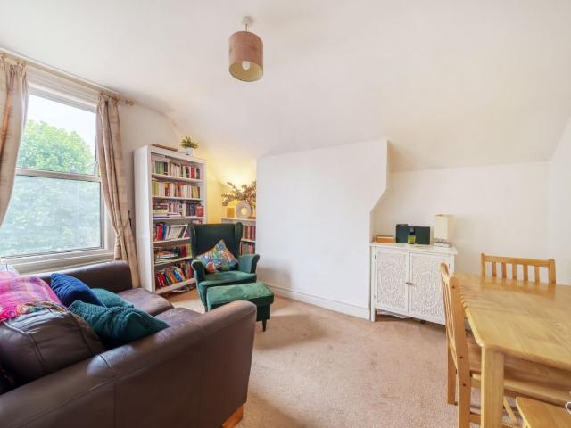 Apartment for rent in Stroud Green, Greater London