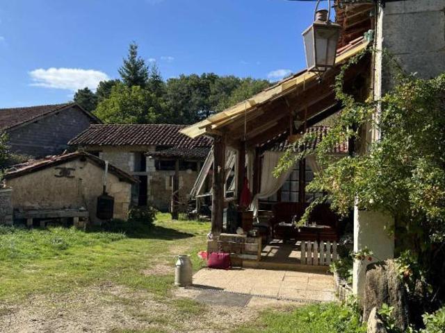 Maison vente à Nontron, Saint-front-d'alemps